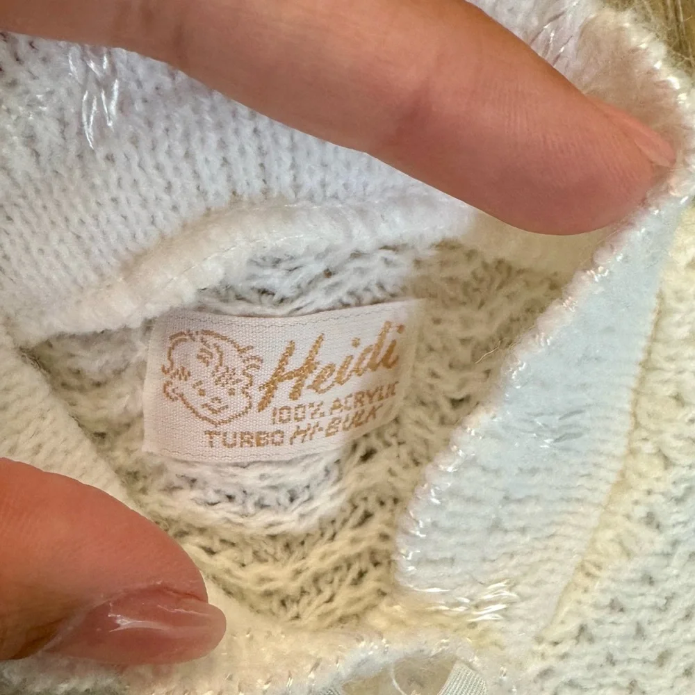 Heidi girls VTG 100% Acrylic white knit baby girl’s‎ 12 Mos button up cardigan